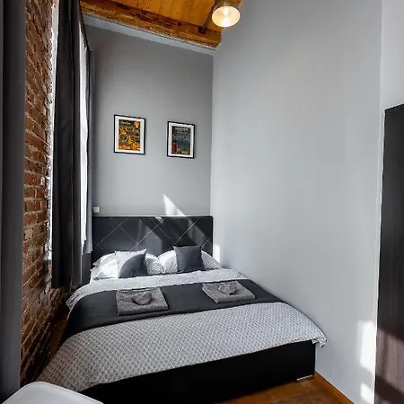 Vintage Industrial Apartment *