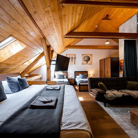 아파트 Vintage Industrial